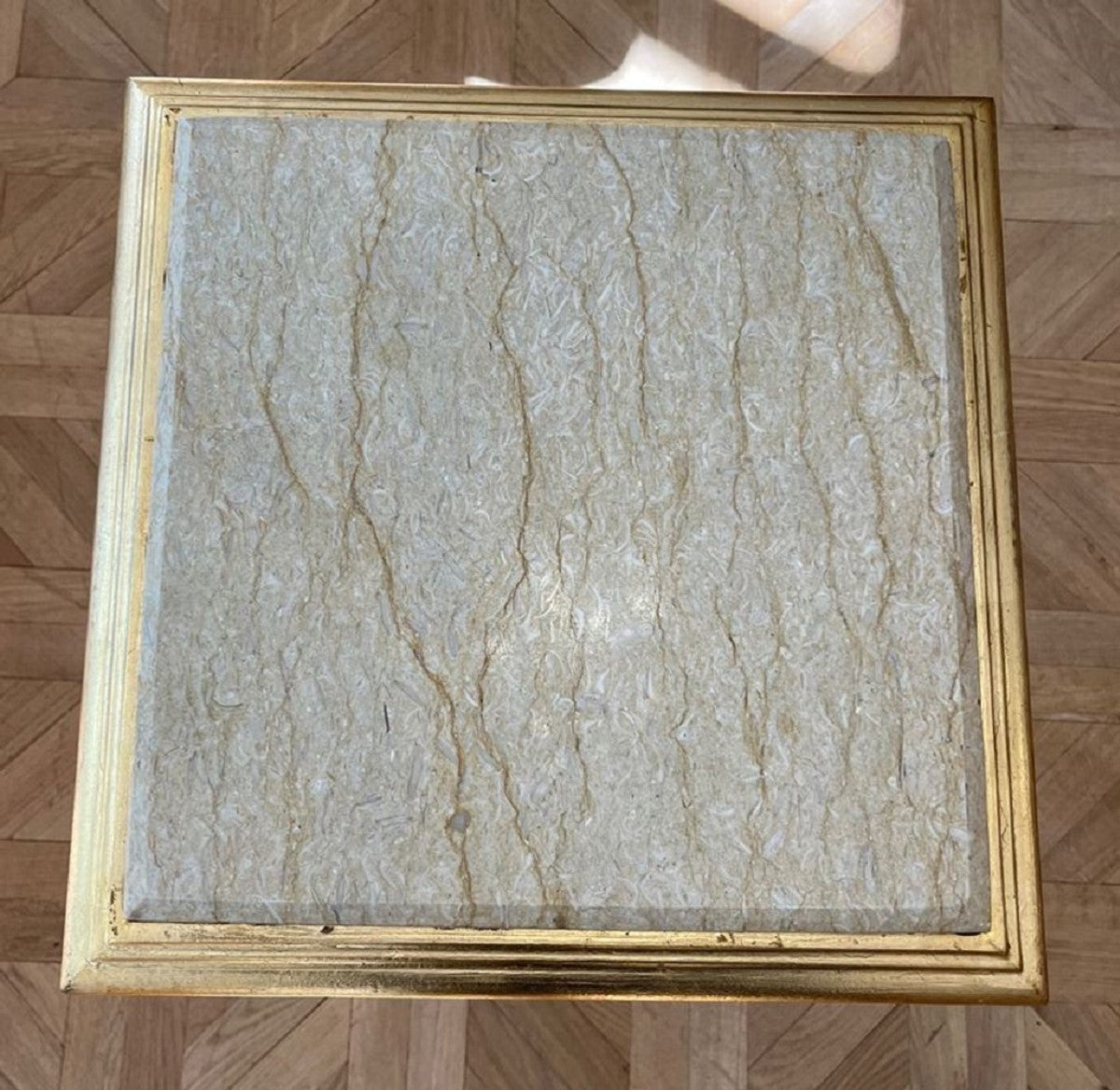 Barock Beistelltisch Gold / Grau - Quadratischer Antik Stil Tisch mit Marmorplatte - Wohnzimmer Möbel im Barockstil - Antik Stil Möbel - Barock Möbel